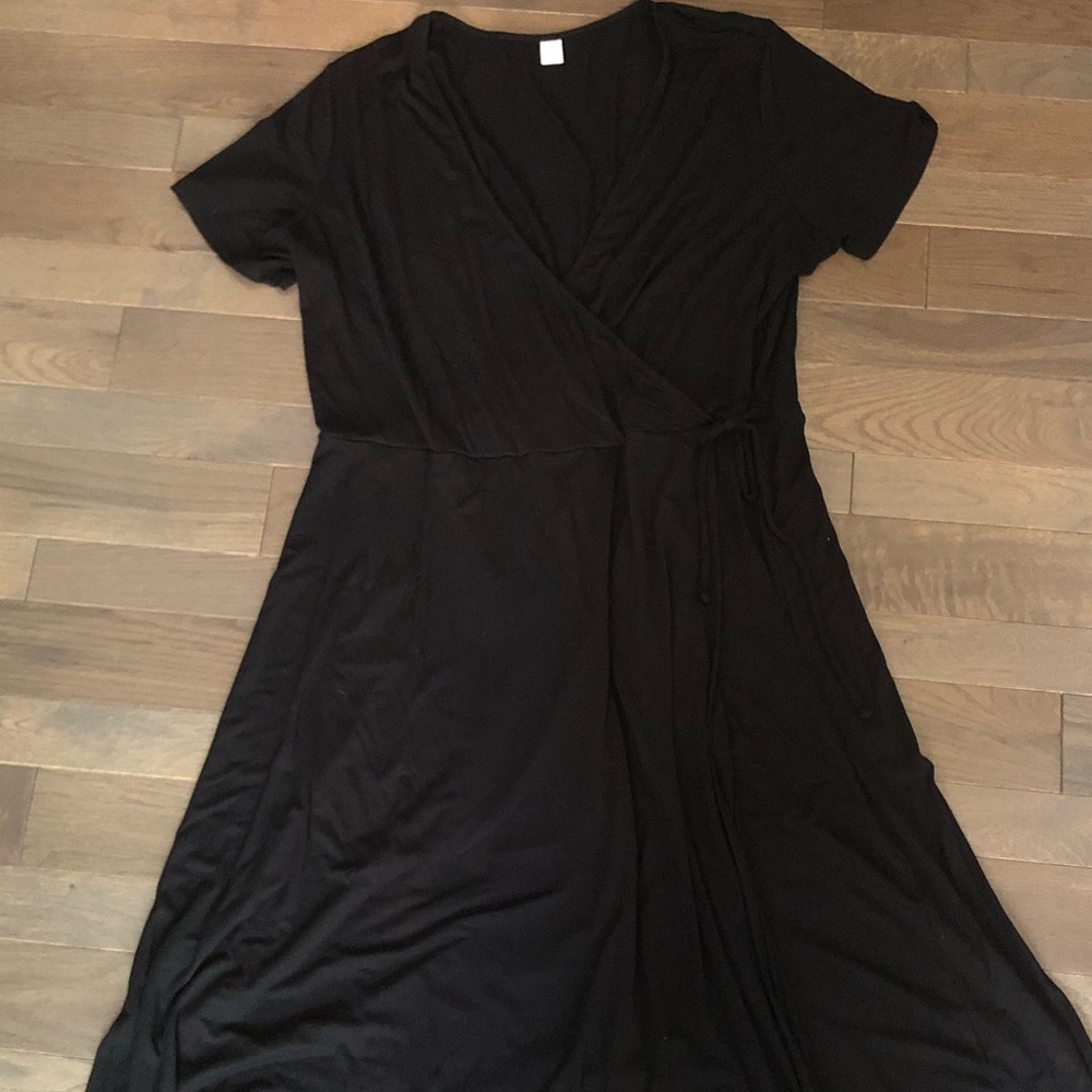 Black Old Navy Surplice Dress